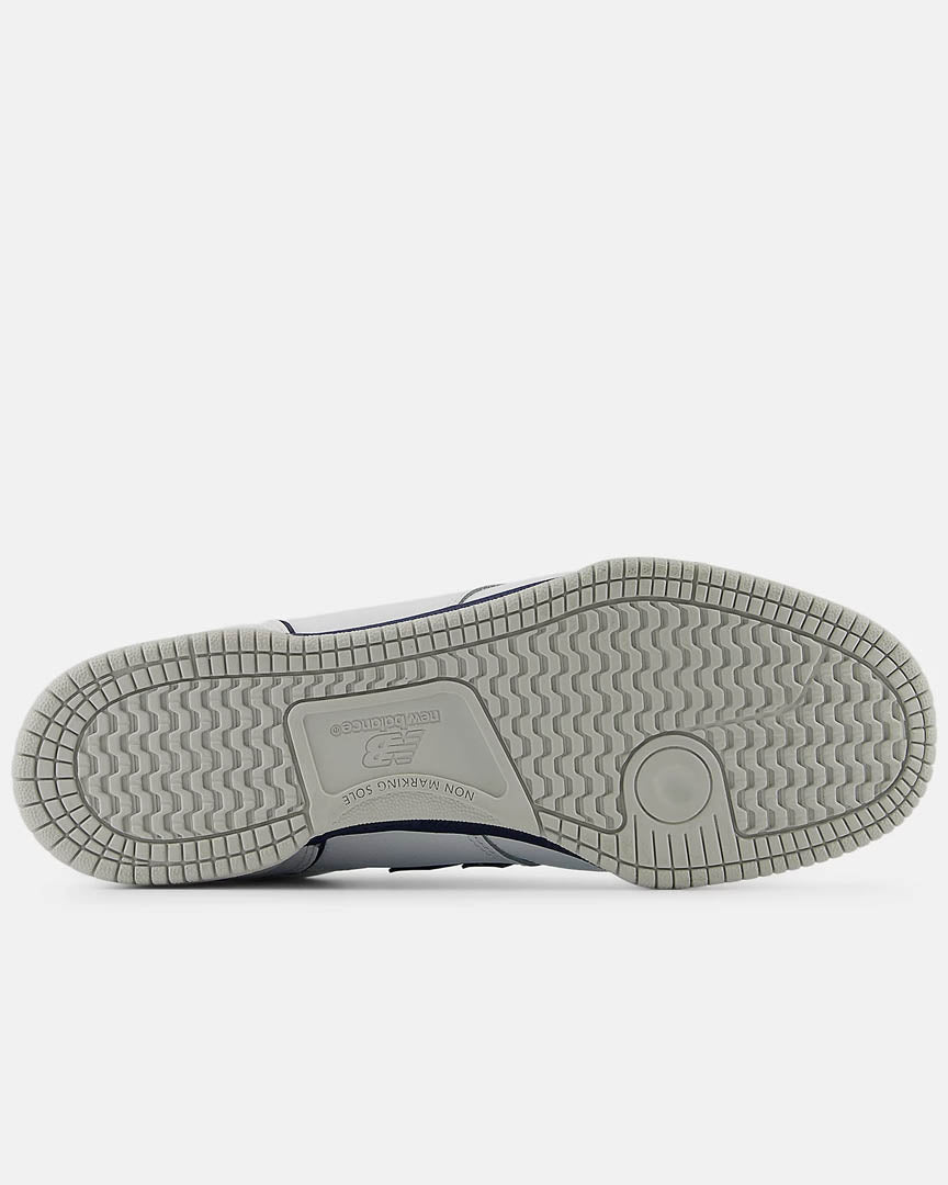 Numeric 600 Tom Knox Shoes - White with Navy