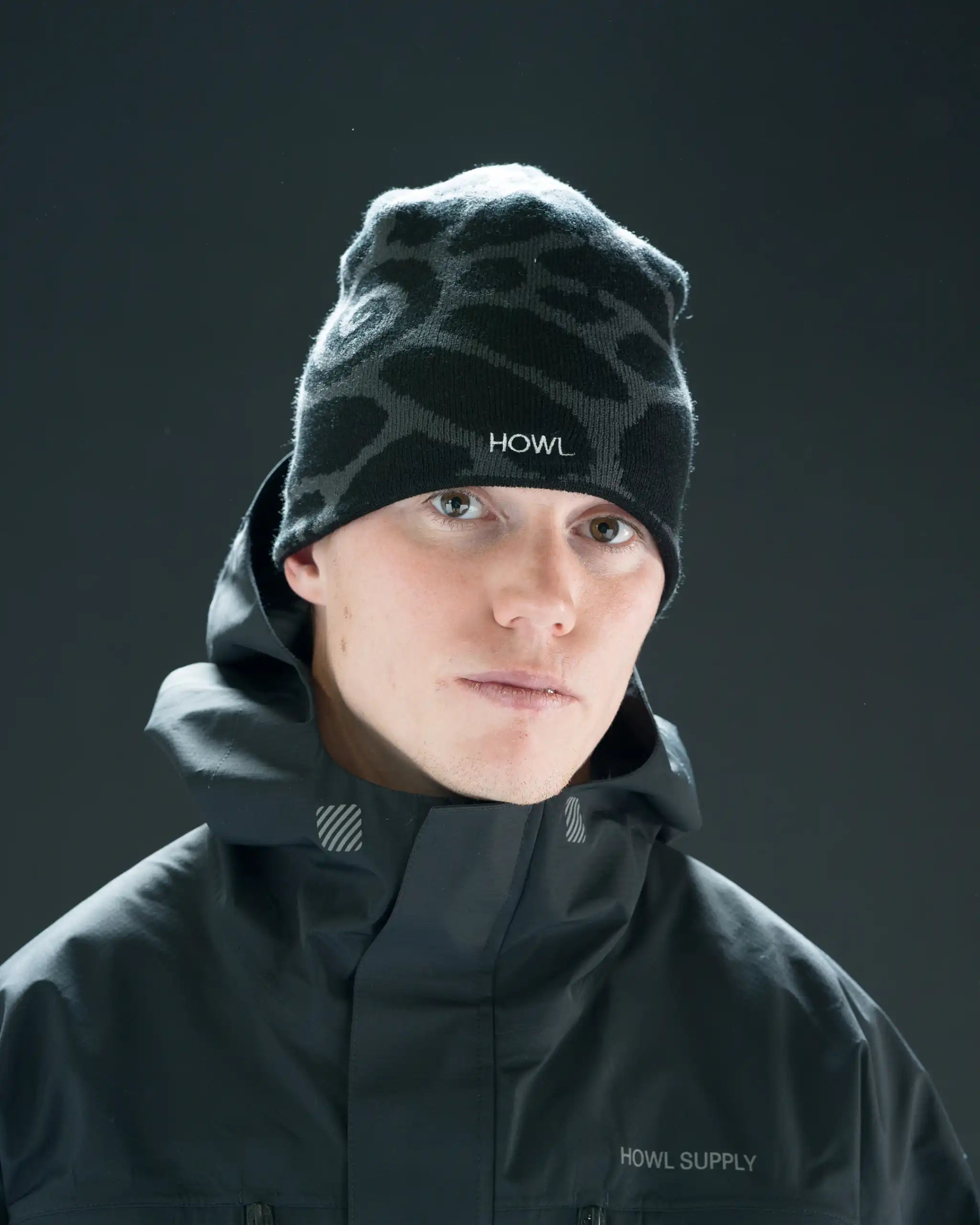 HOWL No Cuff Beanie - White/Blue – view 2