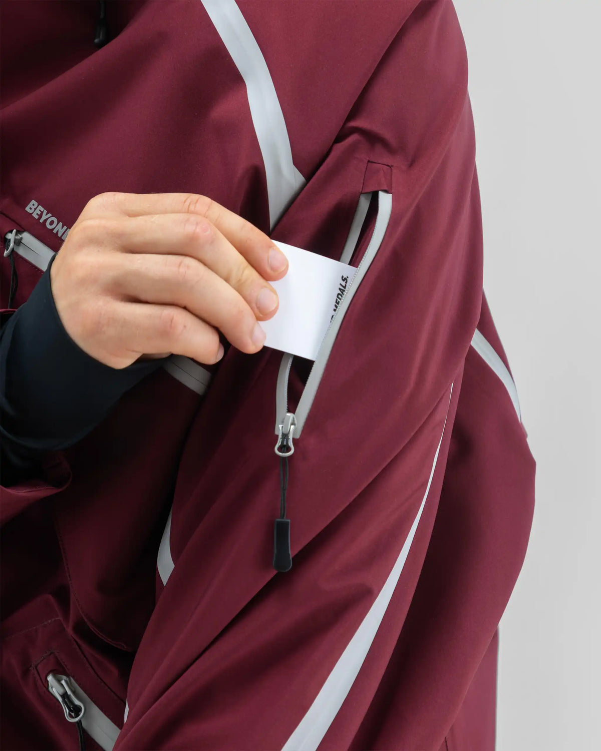 BEYOND MEDALS X Taped 3L Winter Jacket - Blue – view 11