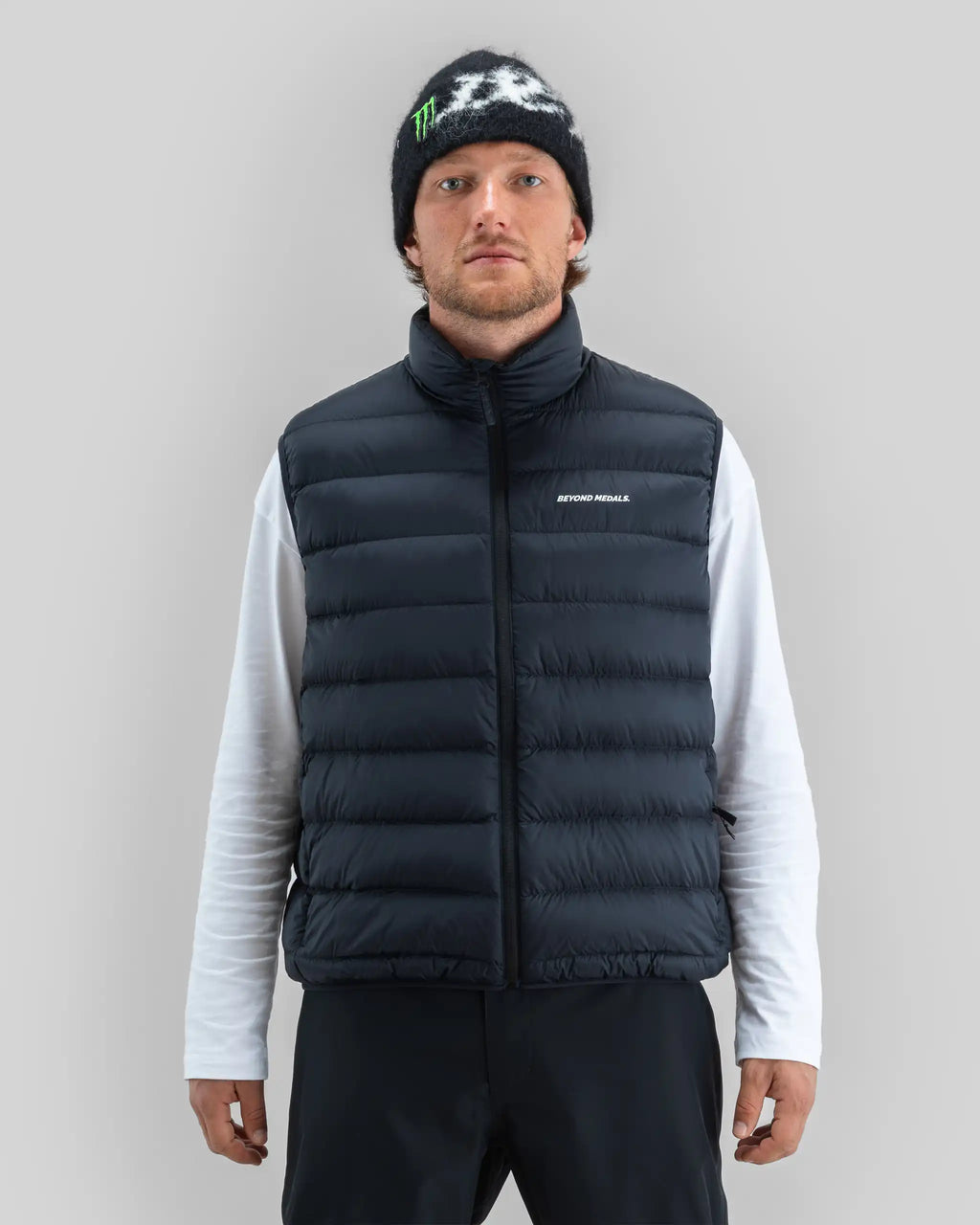 Manteau Neige Packable Down Vest - Black par BEYOND MEDALS – vue 3