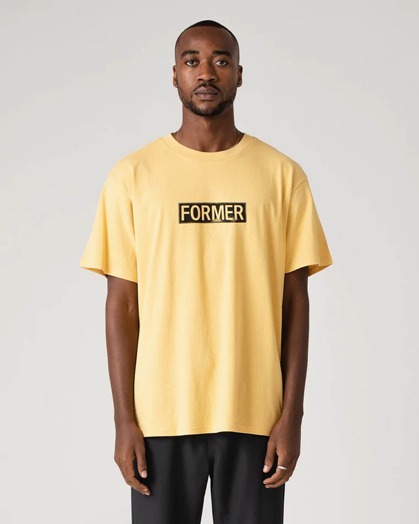 T-shirt Legacy Plate - Mustard