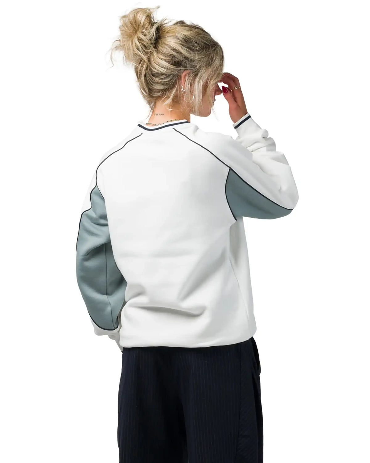 Souvenir Team Crew Sweatshirt 2027 | Boutique Adrenaline