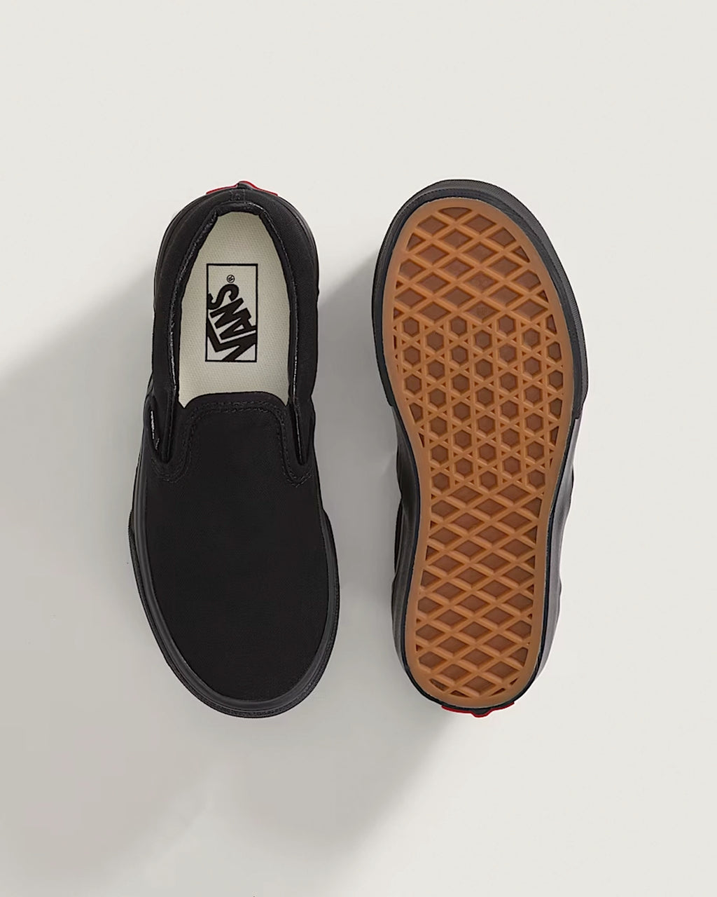 Souliers Y Classic Slip-On - Black/Black