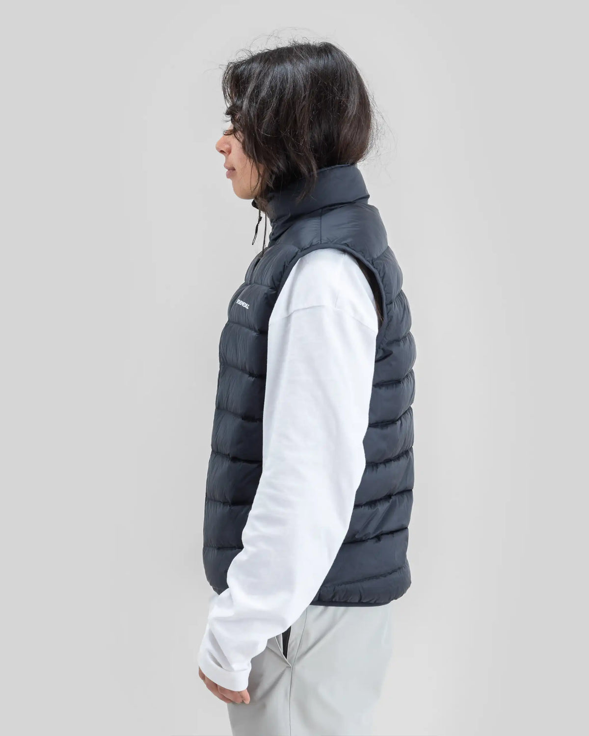 Manteau Neige Packable Down Vest - Black par BEYOND MEDALS – vue 4