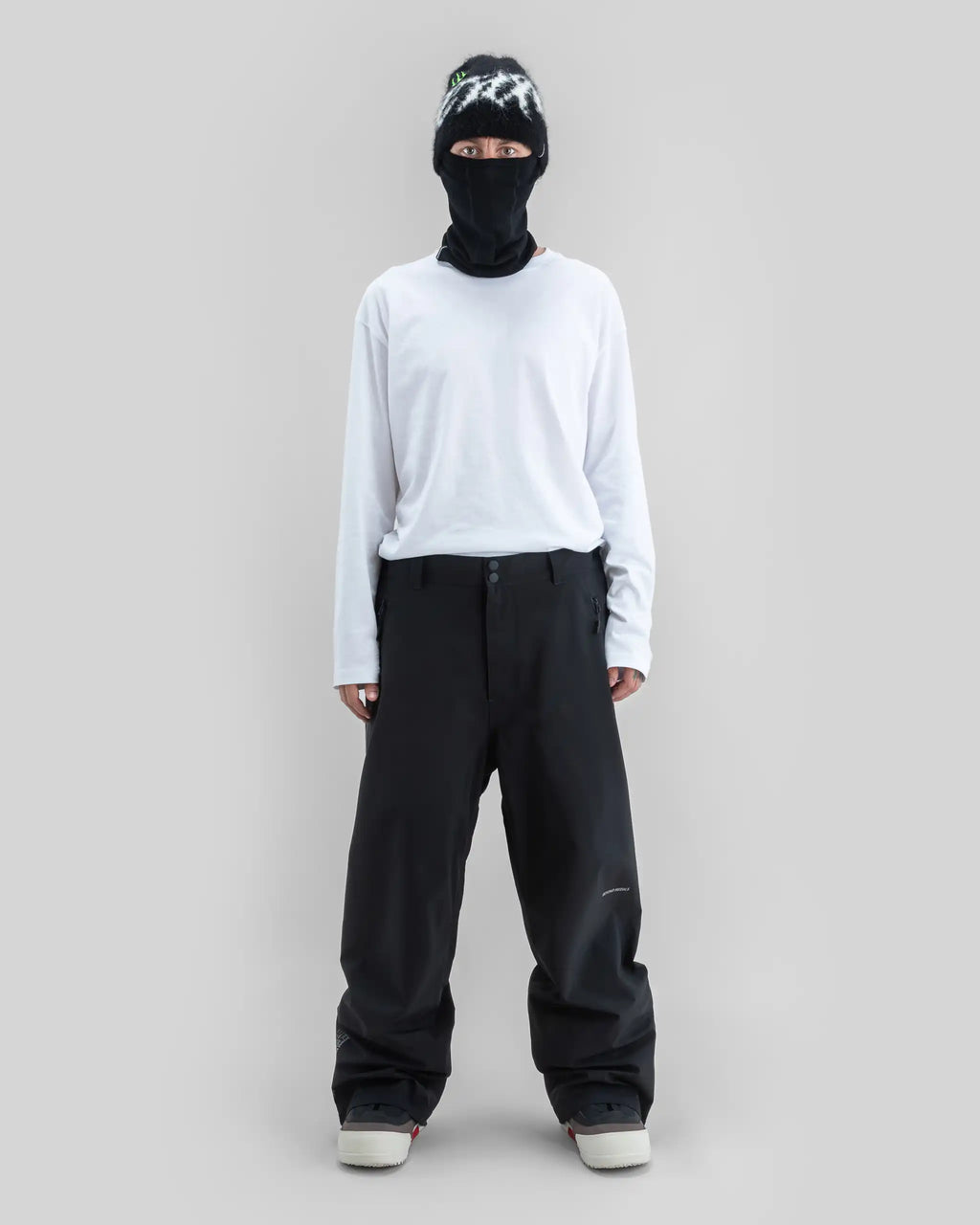 BEYOND MEDALS Omni Snow Pants - Black – view 3