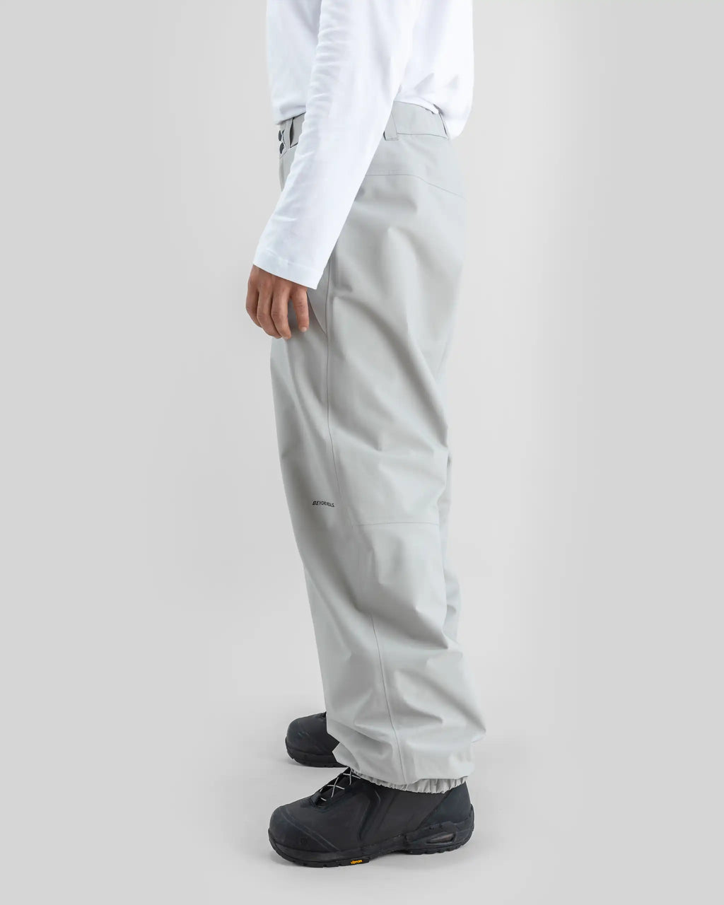 BEYOND MEDALS X 3L Snow Pants - Grey – view 4