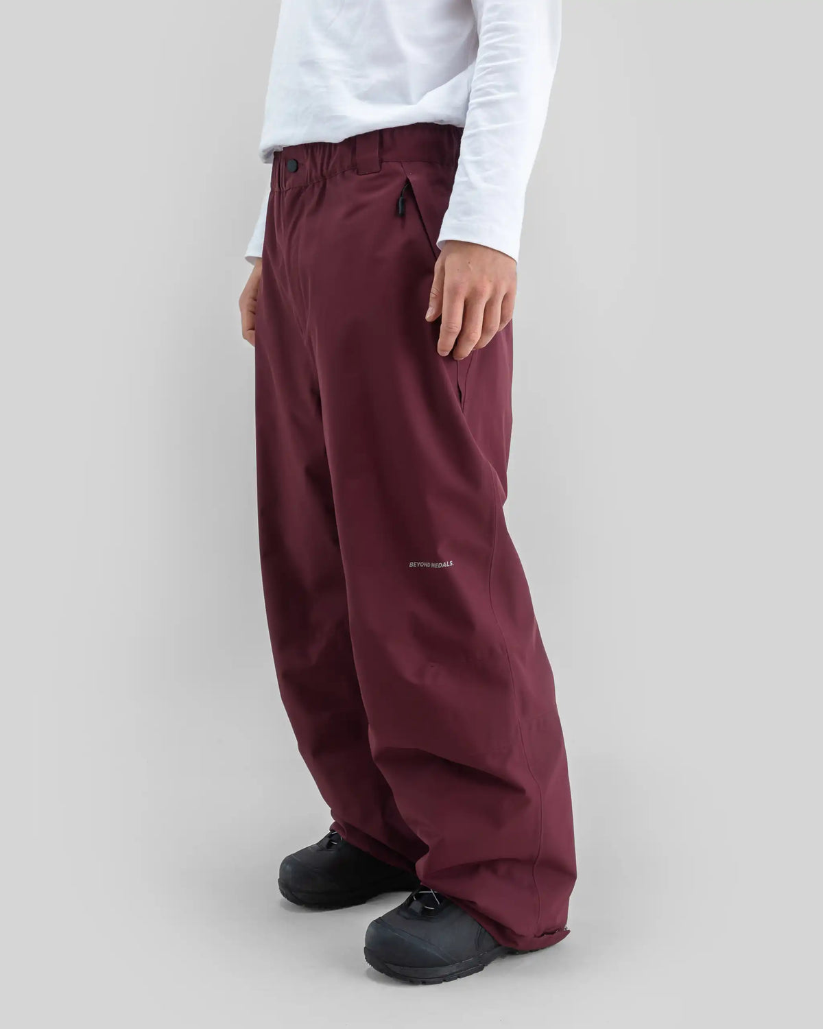 BEYOND MEDALS Nostalgia 2L Snow Pants - Dark Red – view 4