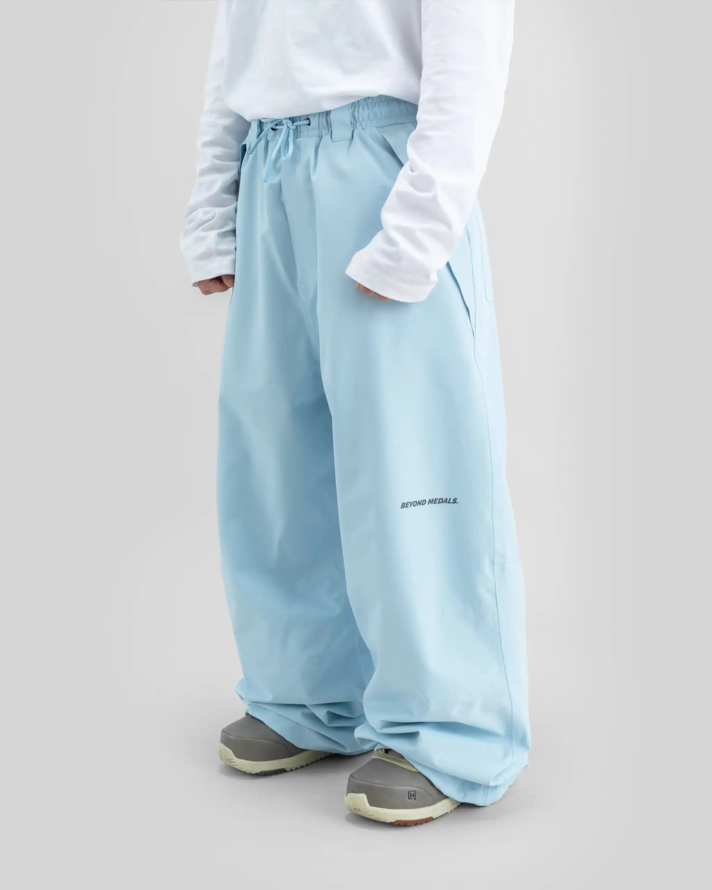 BEYOND MEDALS Park 2L Snow Pants - Light Blue – view 4