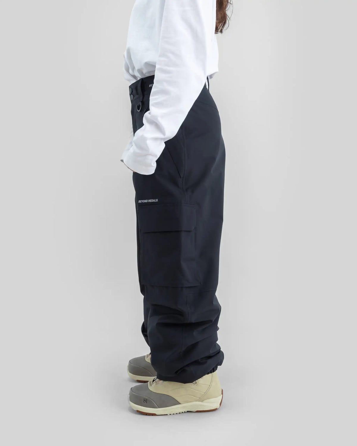 BEYOND MEDALS Cargo 2L Ripstop Snow Pants - Black – view 5