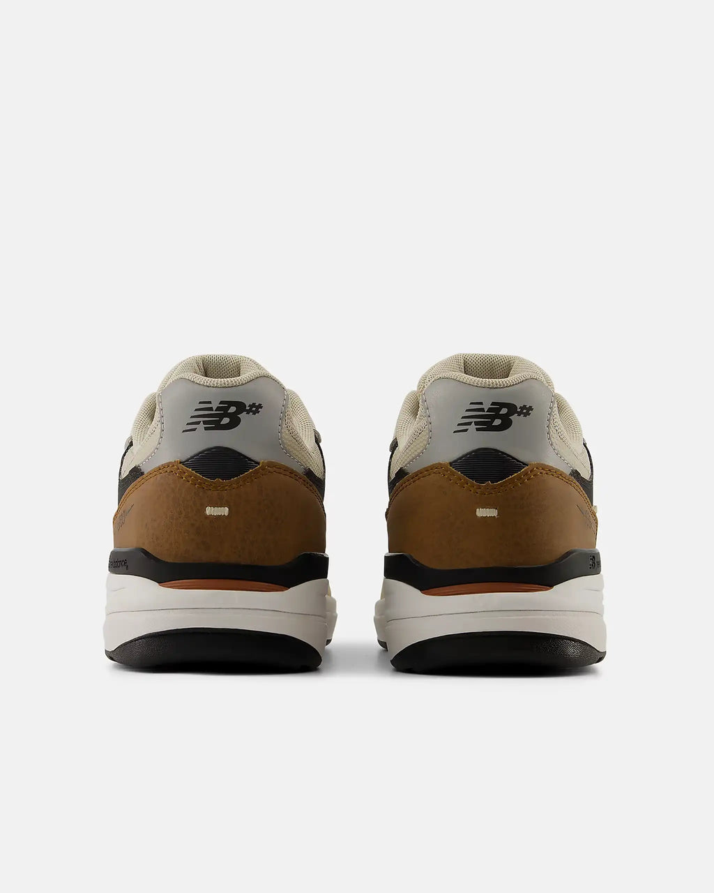 Numeric 933 Reynolds Shoes - Sea Salt/Brown