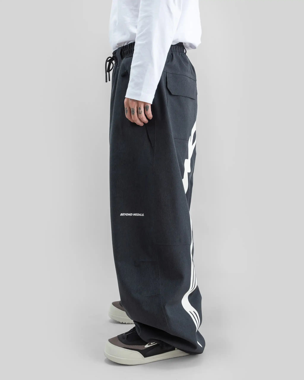 BEYOND MEDALS Park Denim 2L Snow Pants - Black – view 9