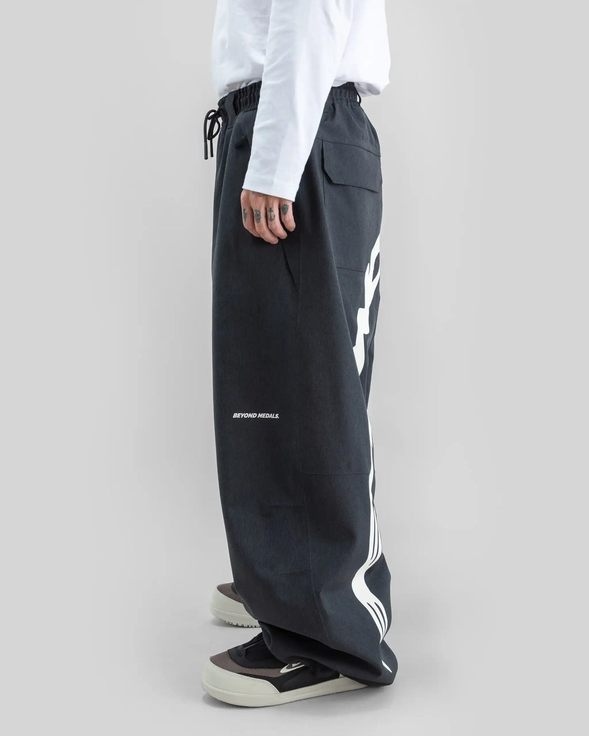 BEYOND MEDALS Park Denim 2L Snow Pants - Black – view 9