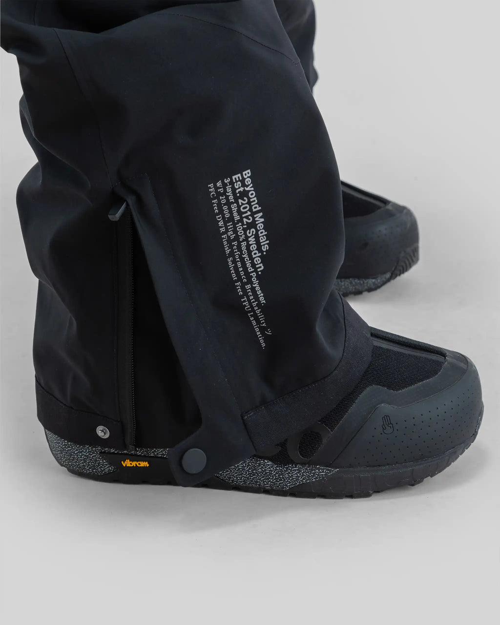 BEYOND MEDALS Tech Bib 2.0 3L Snow Bib - Black – view 9