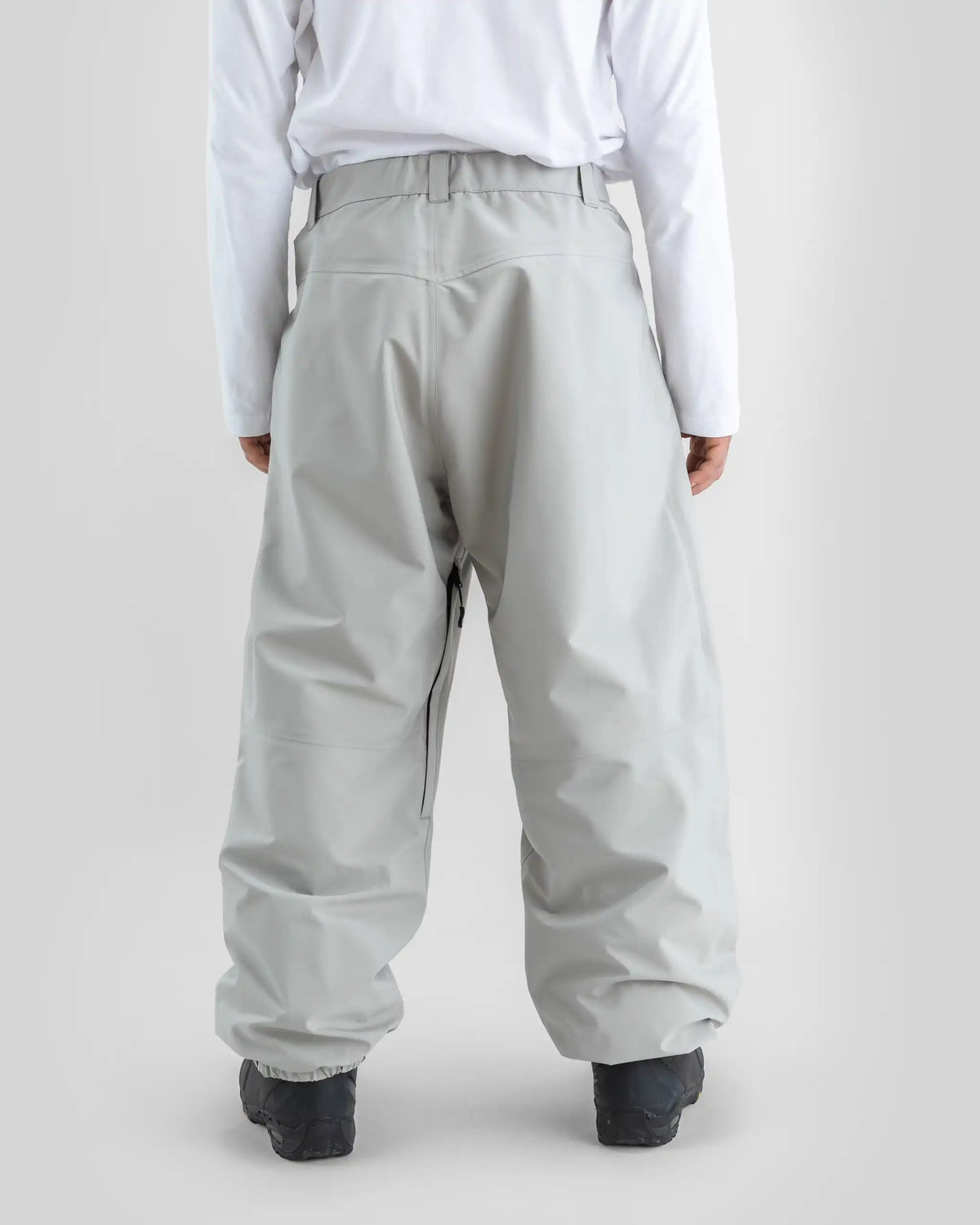 BEYOND MEDALS X 3L Snow Pants - Grey – view 6