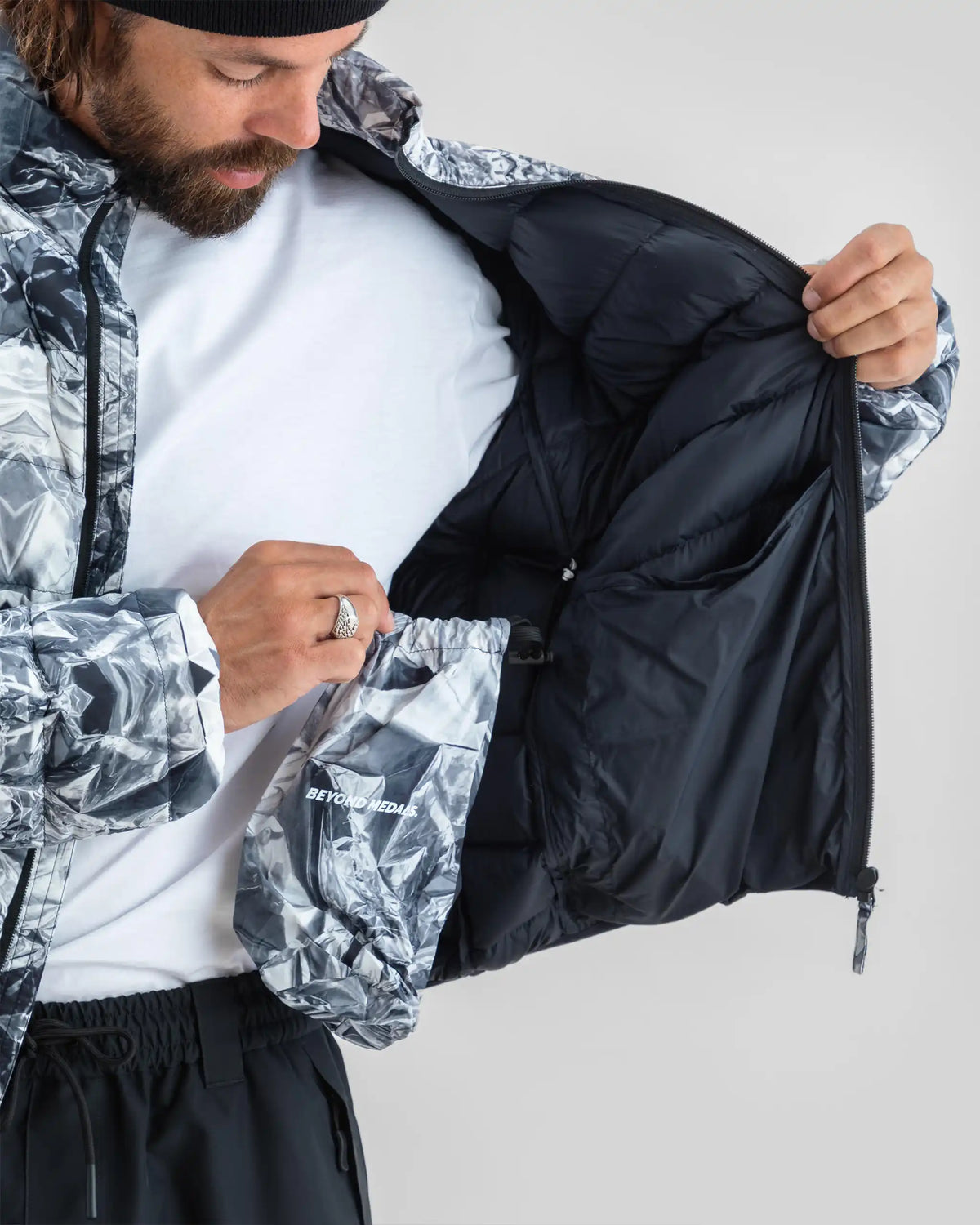 Manteau Neige Packable Down Jacket - Print par BEYOND MEDALS – vue 8