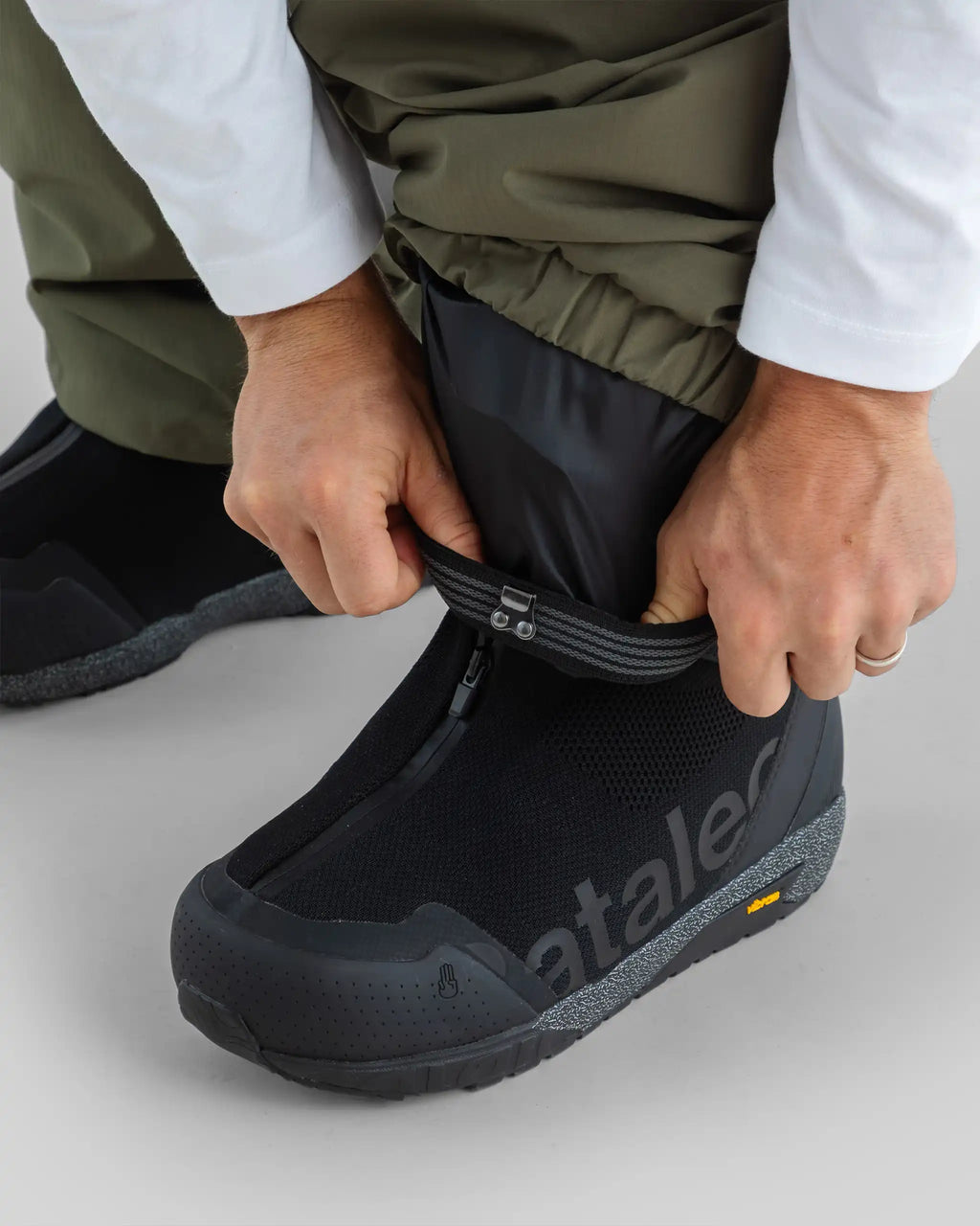 BEYOND MEDALS Cargo 2L Ripstop Snow Pants - Black – view 10