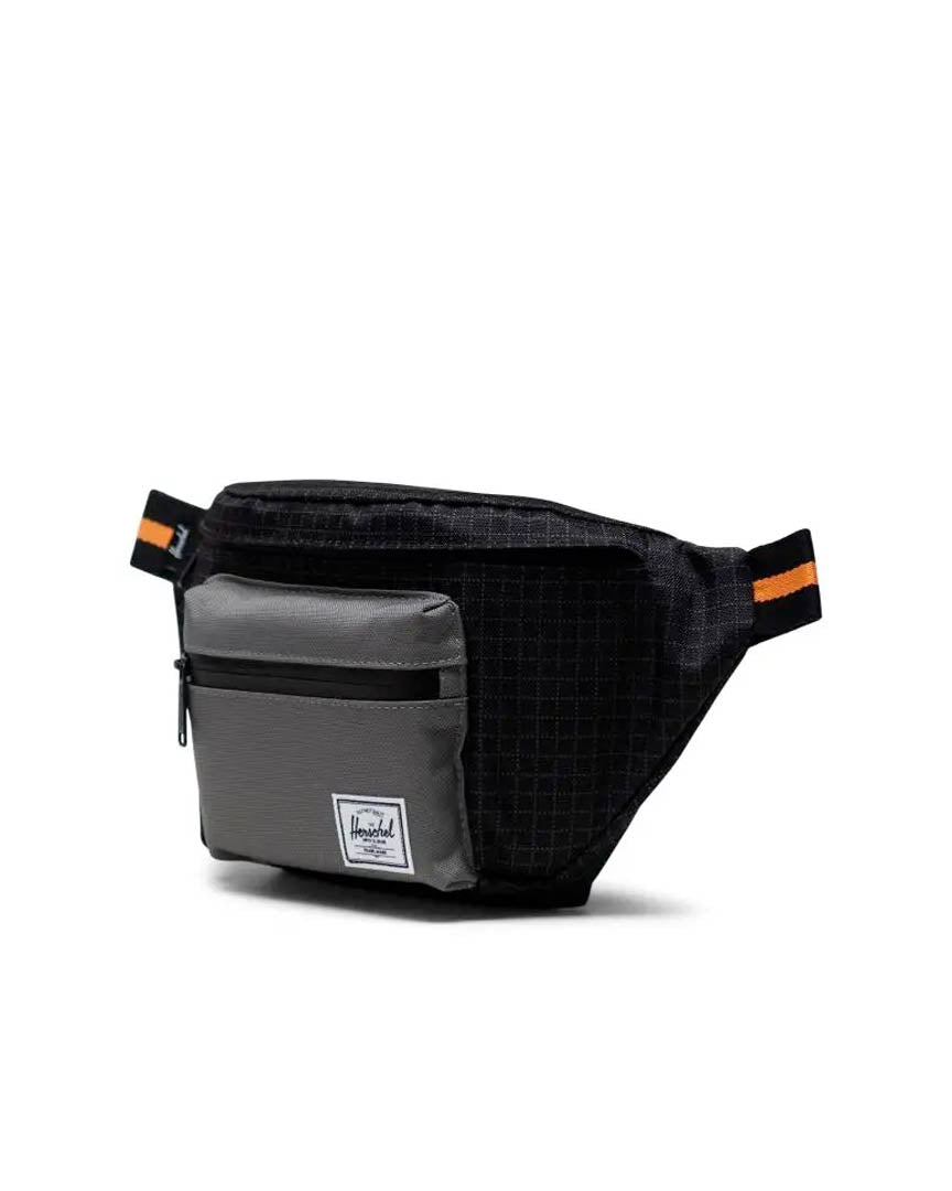 Seventeen Shoulder Bag - Black Grid
