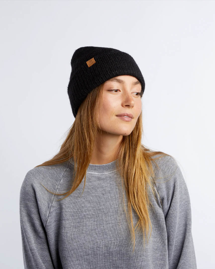 Pearl Fuzzy Knit Beanie - Black