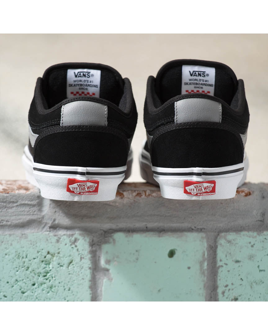 Chukka Low Sidestripe Shoes - Black/Gray/White
