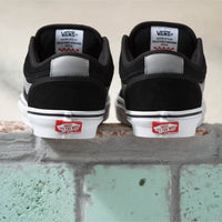 Chukka Low Sidestripe Shoes - Black/Gray/White