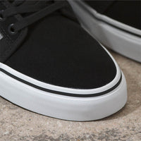 Chukka Low Sidestripe Shoes - Black/Gray/White