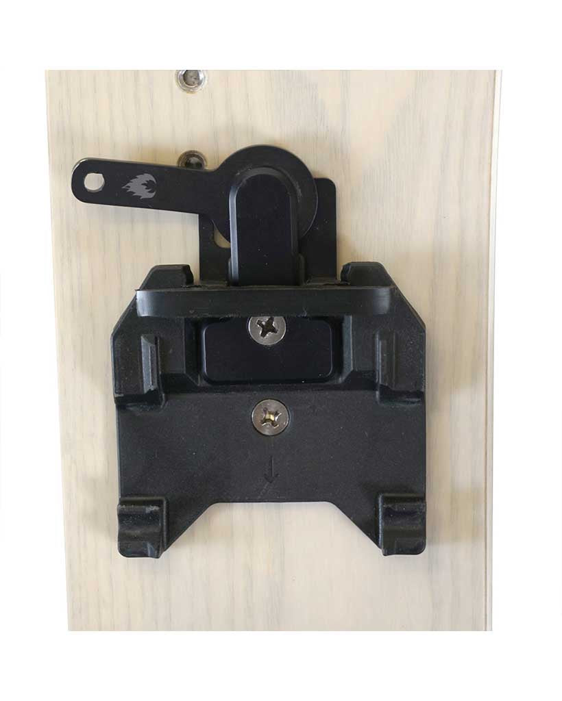 T1 Step Locker